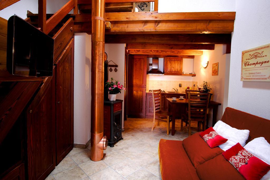 Panoramic Apartments Lerinon Saint-Vincent Exterior foto
